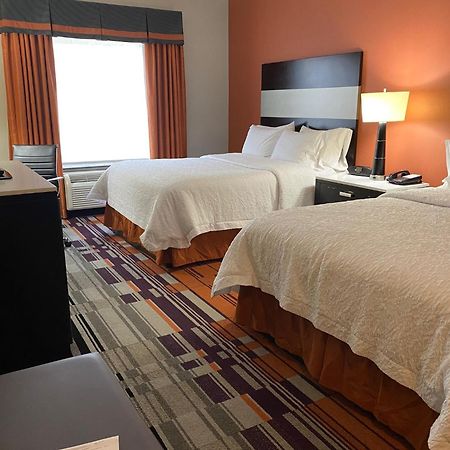 Hampton Inn By Hilton Leesville Fort Johnson Exteriér fotografie