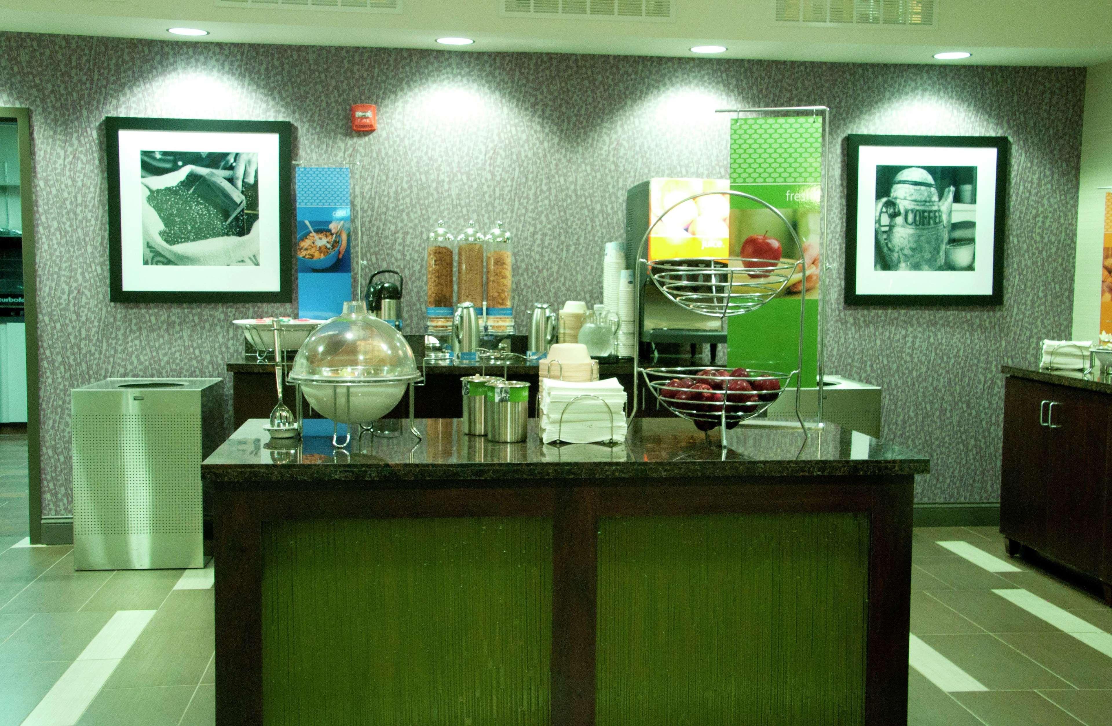 Hampton Inn By Hilton Leesville Fort Johnson Exteriér fotografie