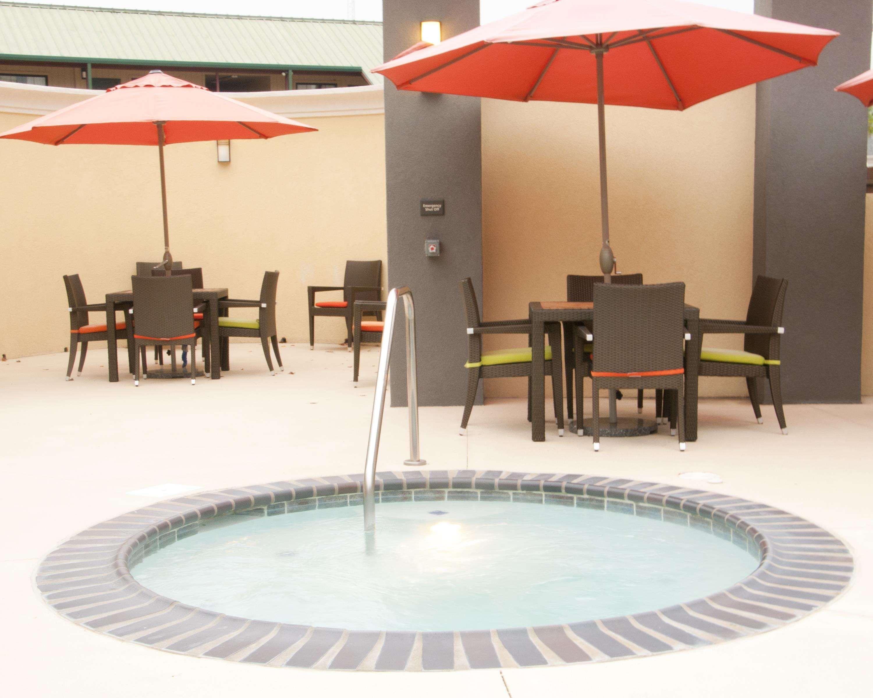 Hampton Inn By Hilton Leesville Fort Johnson Exteriér fotografie