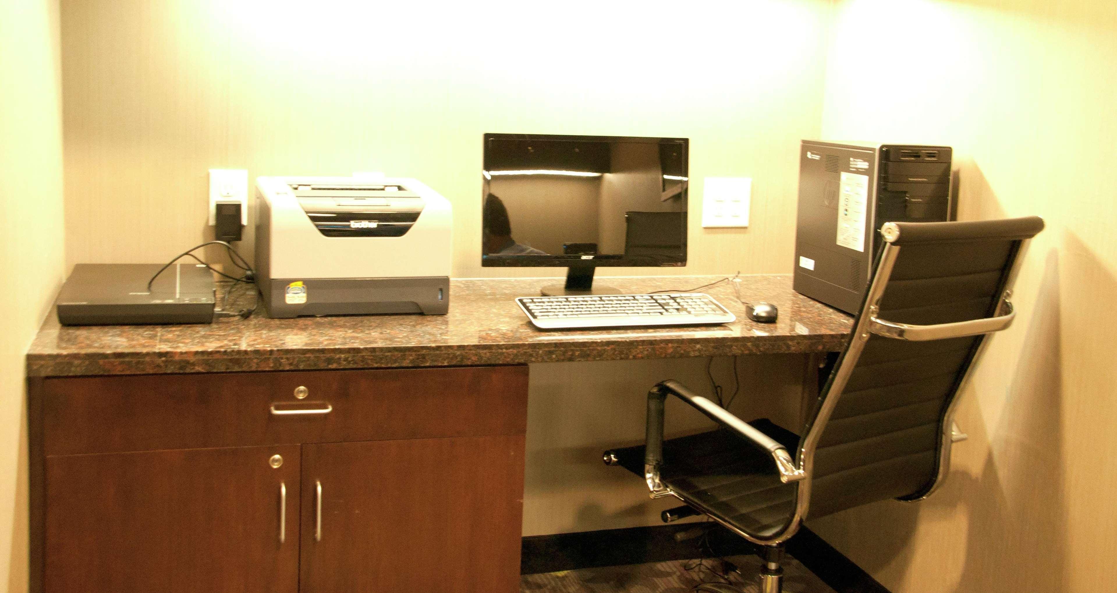 Hampton Inn By Hilton Leesville Fort Johnson Exteriér fotografie