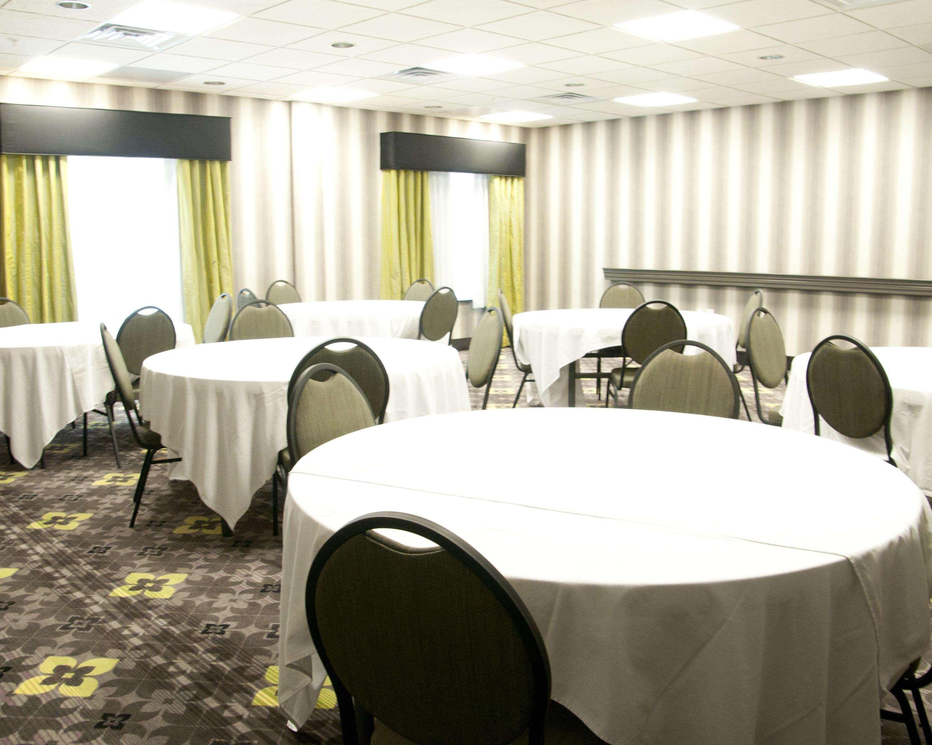 Hampton Inn By Hilton Leesville Fort Johnson Exteriér fotografie