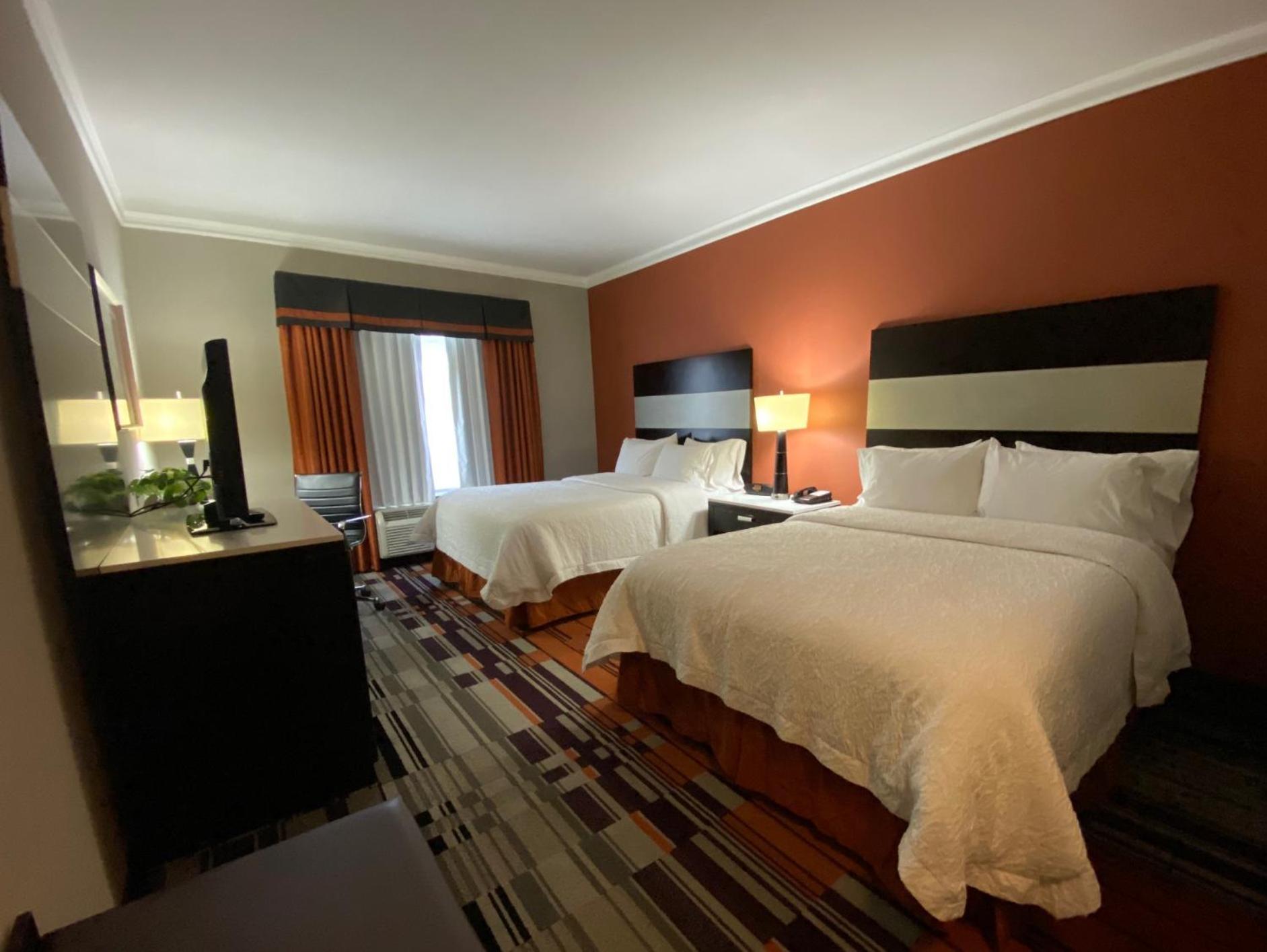 Hampton Inn By Hilton Leesville Fort Johnson Exteriér fotografie